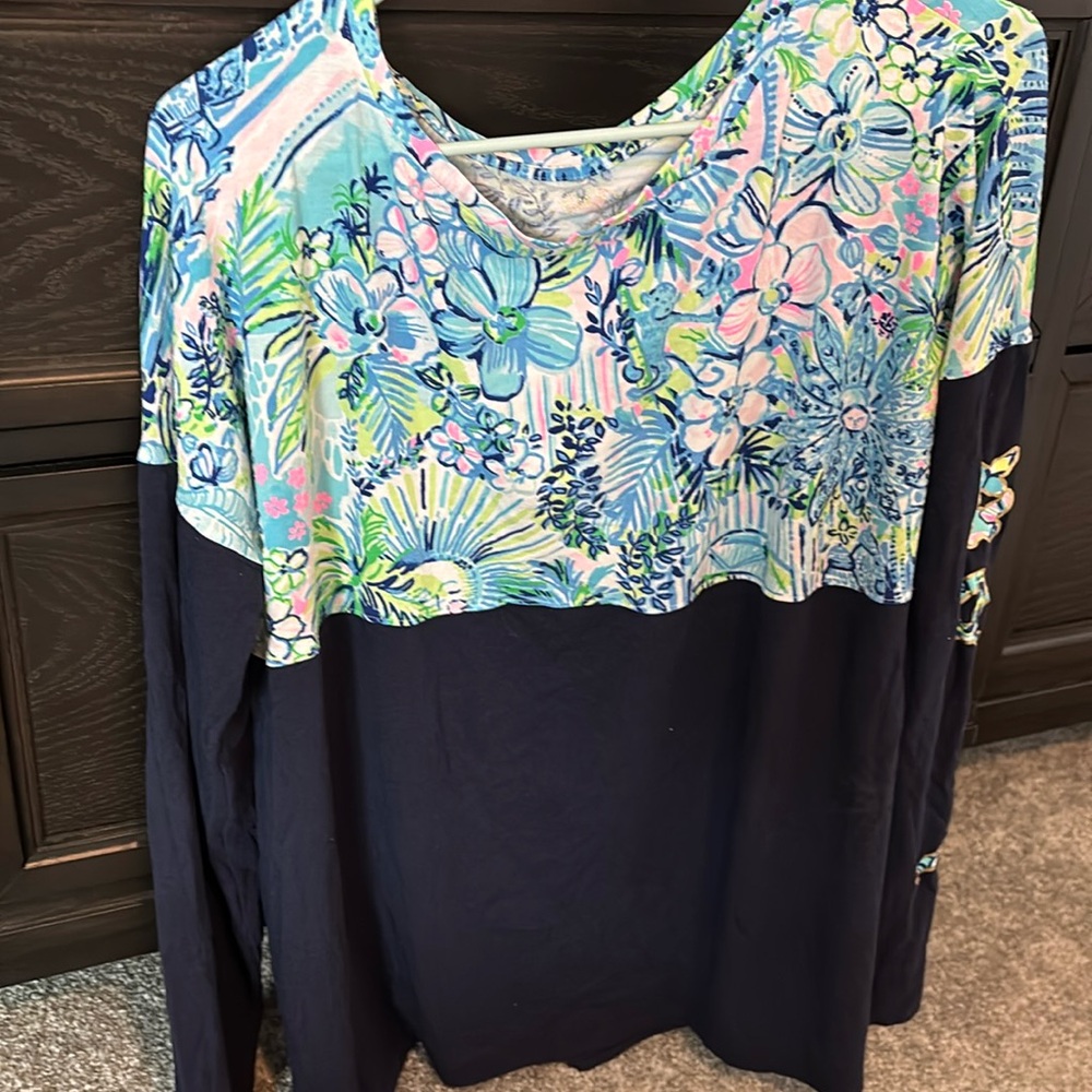 Lilly Pulitzer long sleeve tee. Adorable jungle print!